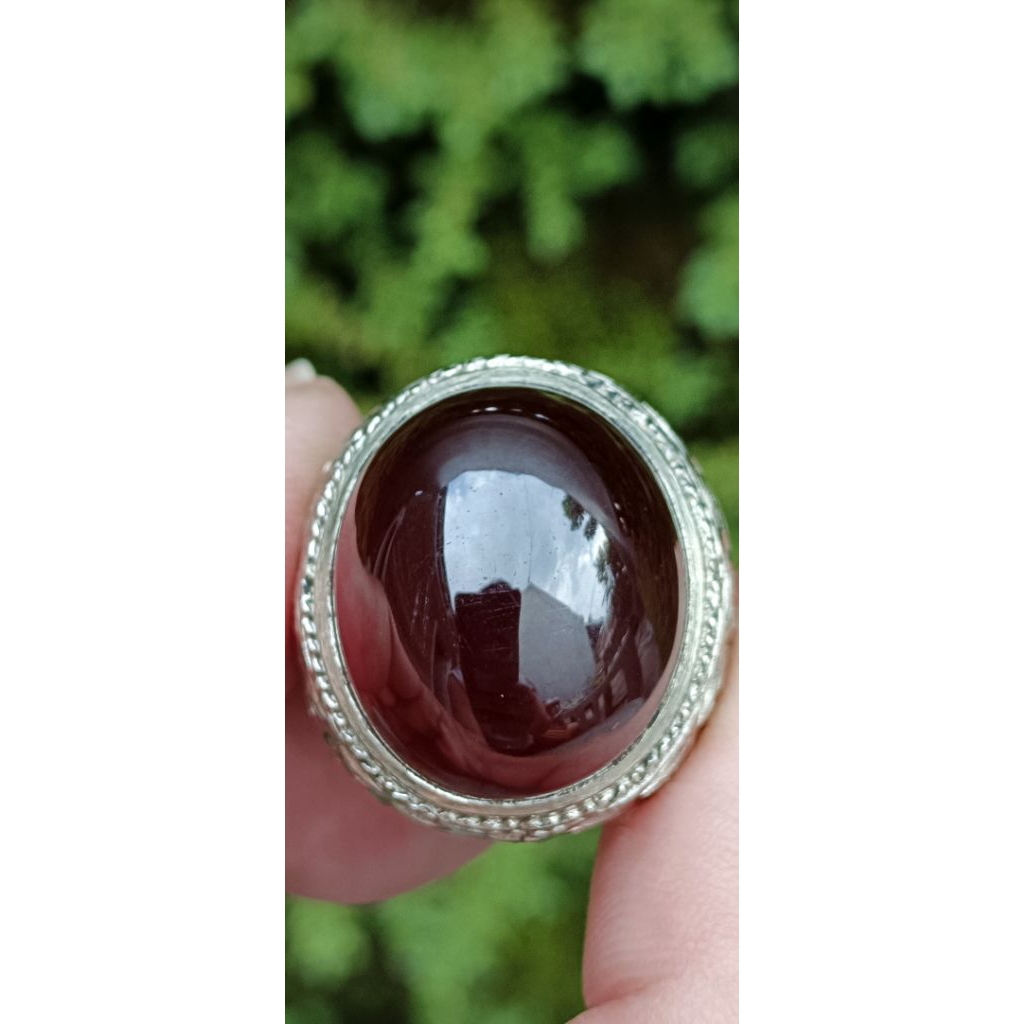 HESSONITE RED GARNET (BLACK MAMBA)