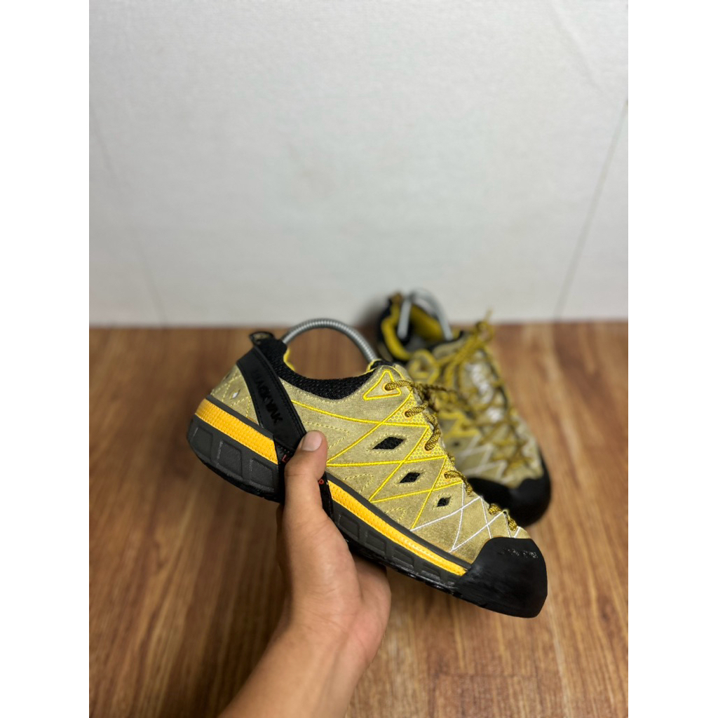 Sepatu gunung original second BLACKYAK