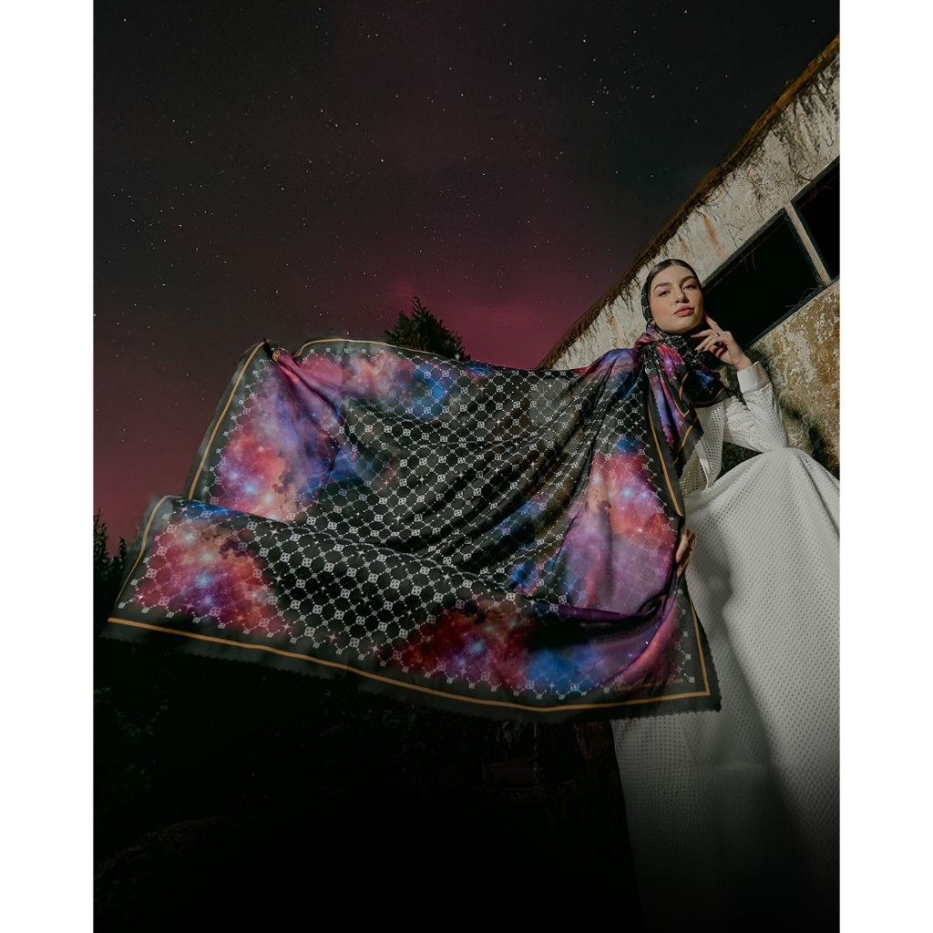 IVAN GUNAWAN PRIVE - Supernova Scarf Hijab Motif Segi Empat ORIGINAL By IVAN GUNAWAN