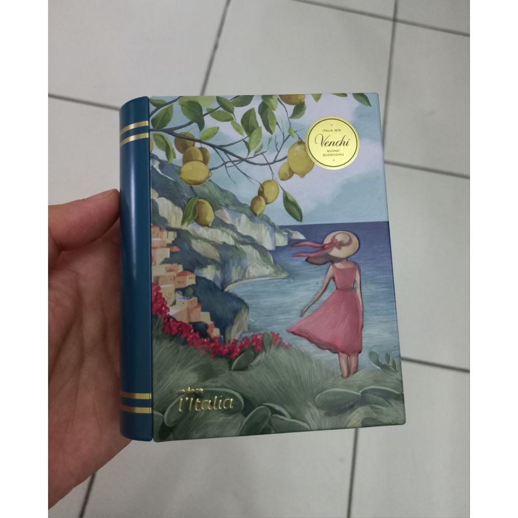 

Kotak coklat original Venchi Buku Mini Impian Italia (Italian Dream Mini Book Italiy Venchi)