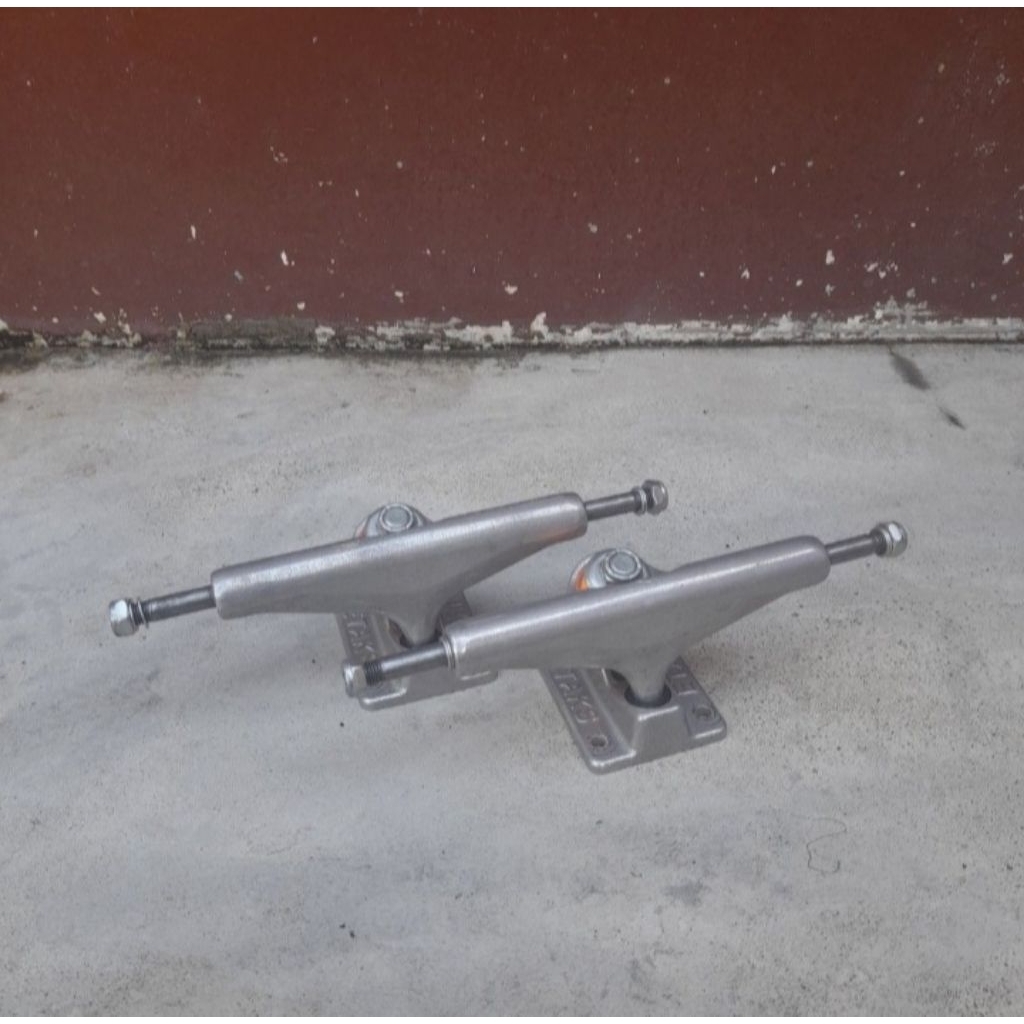 Skateboard Truck Etaks Solid std second / bekas