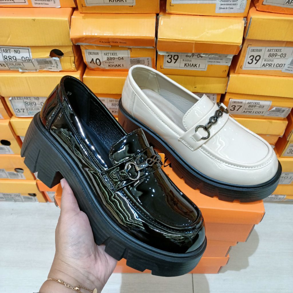sepatu wanita docmart/oxford ST.MORITZ original matahari