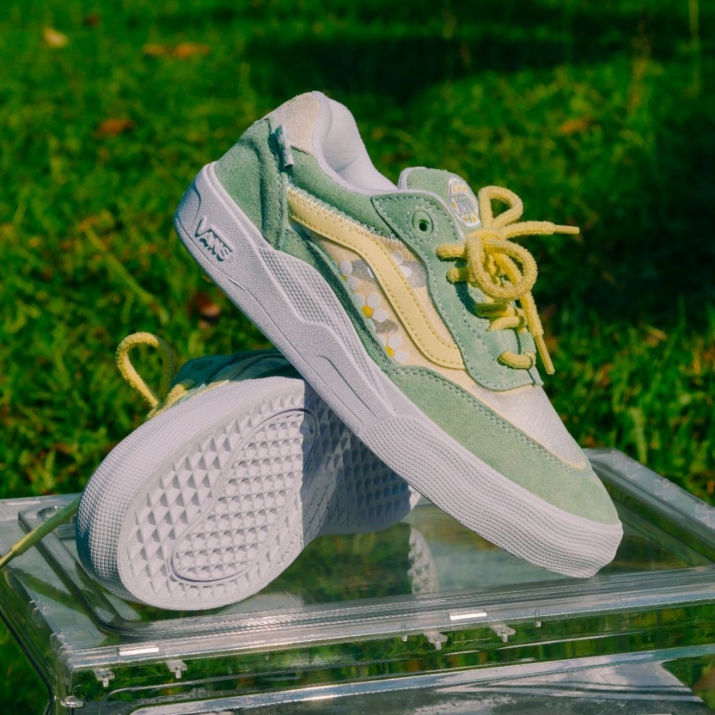 Skate Wayvee x Brighton Zeuner Pastel Green Original