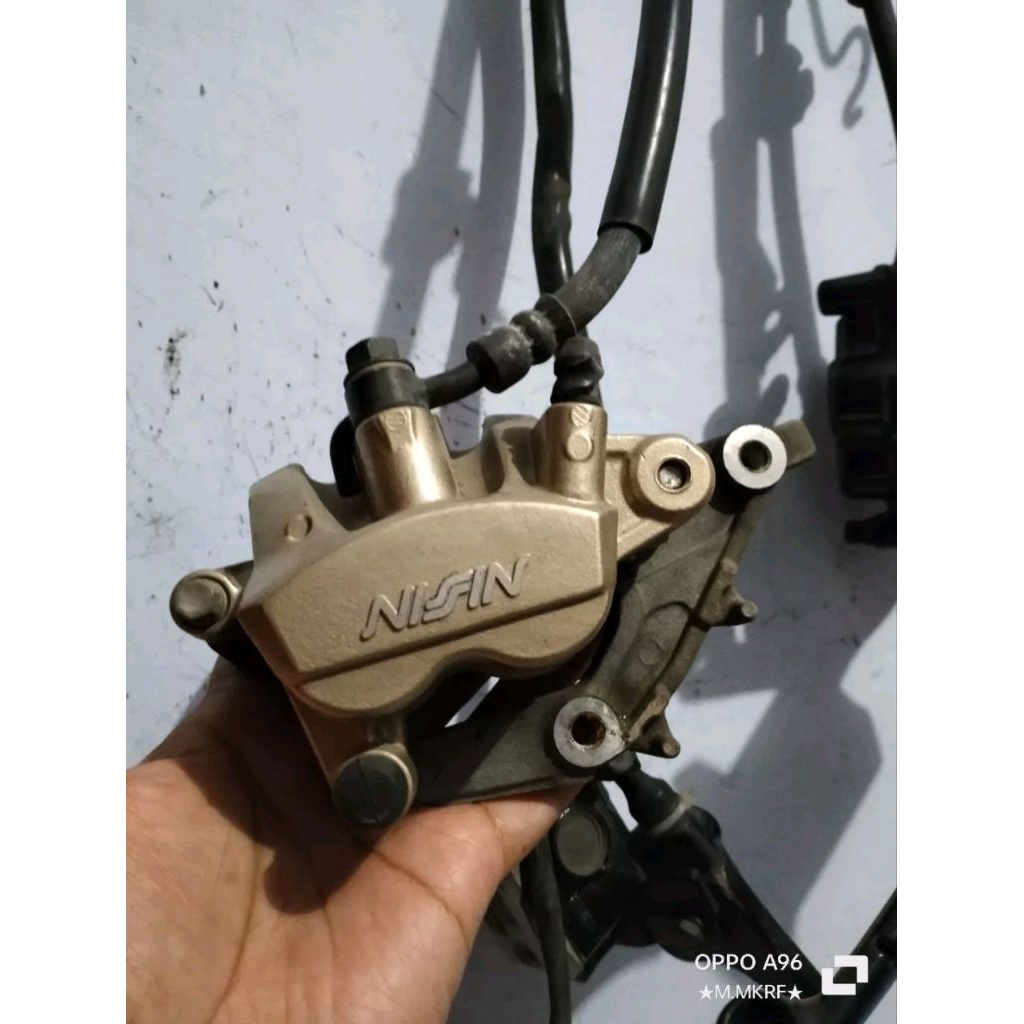 Kaliper rem depan CBR 250rr Nissin sama dengan kaliper Nissin Samurai