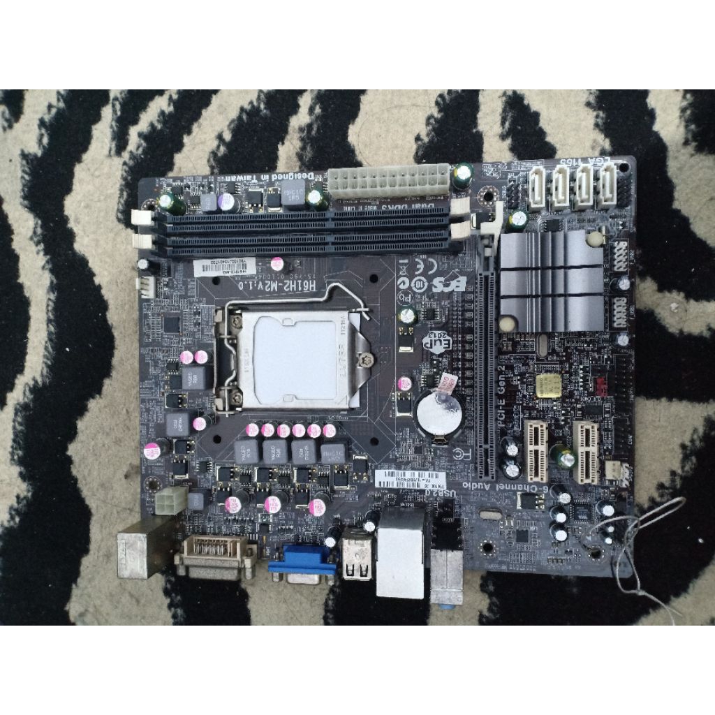mainboard H61 1155 normal minus tidak ada backpanel