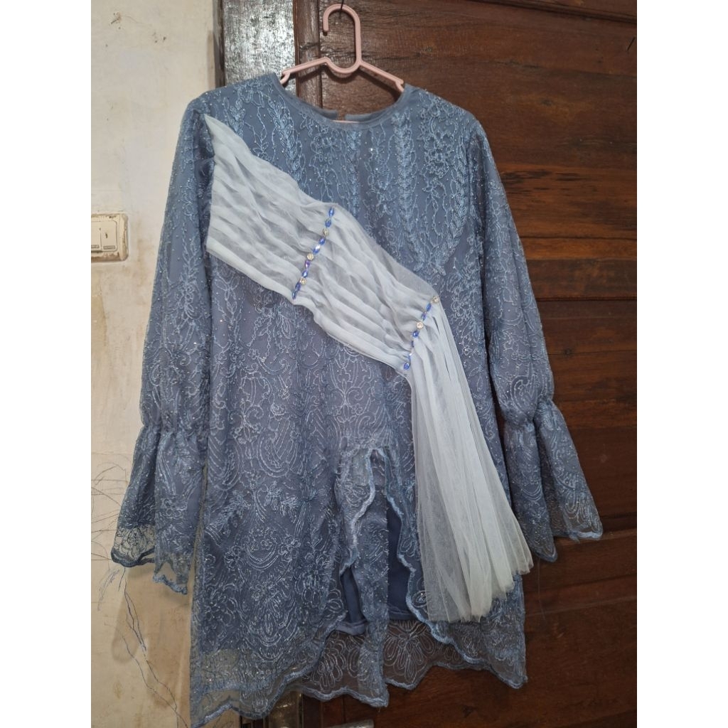 [Preloved beyya] Kebaya Wisuda Modern