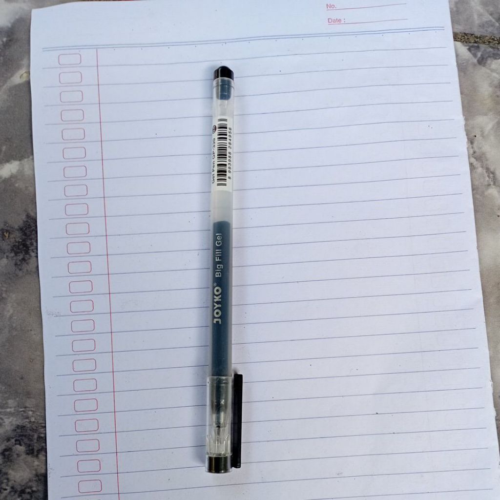 

BOLPOINT JOYKO WARNA HITAM , TEBAL DAN NYAMAN BUAT MENULIS