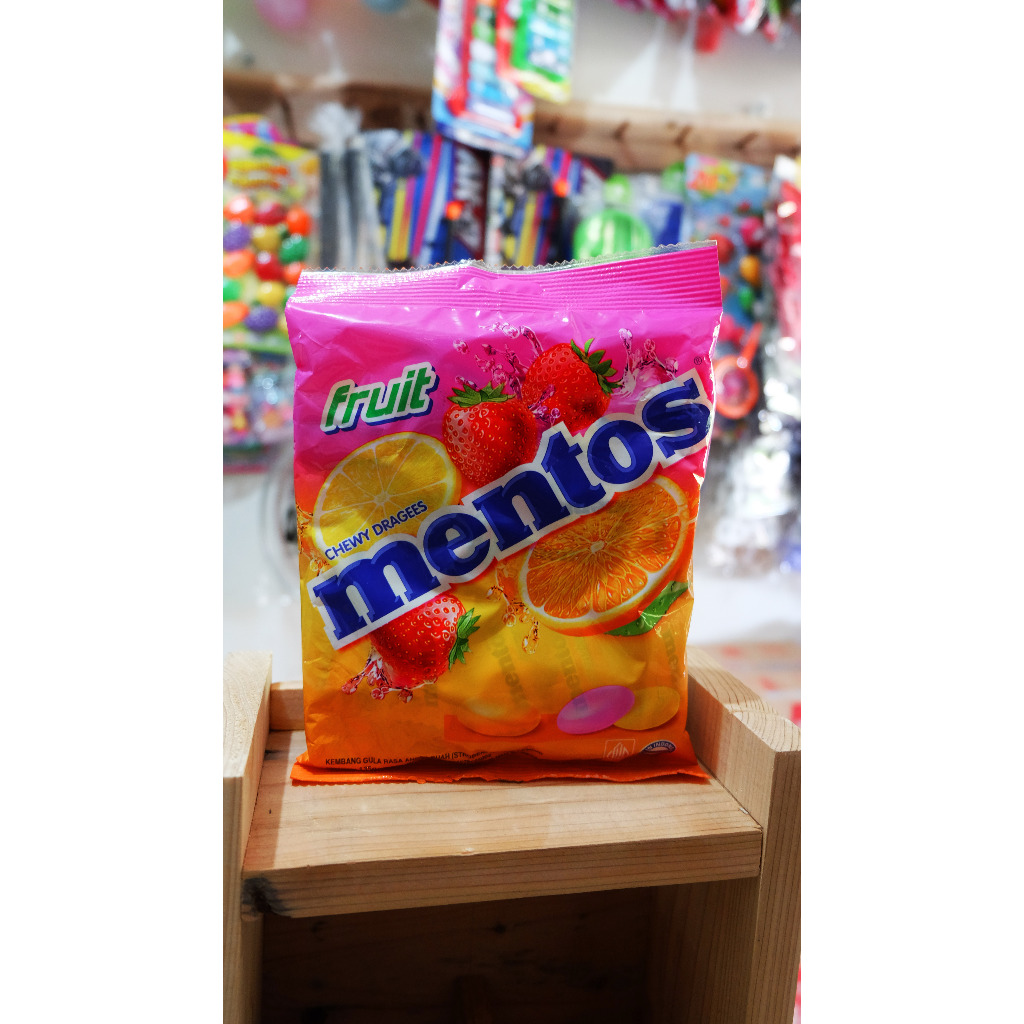 

Permen Mentos fruit chewy dragees per pack