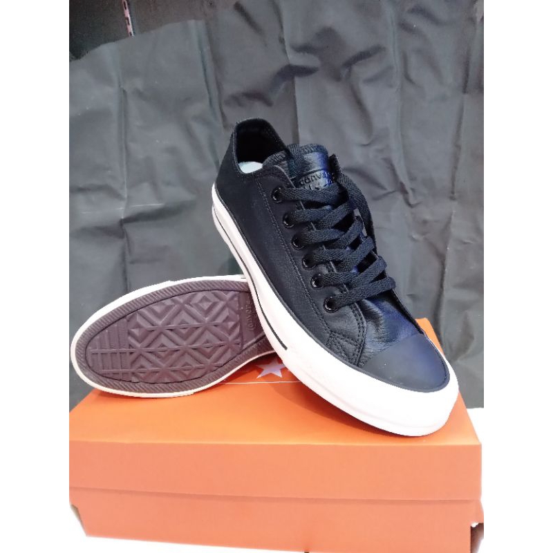 Sepatu casual kulit converse pria&wanita