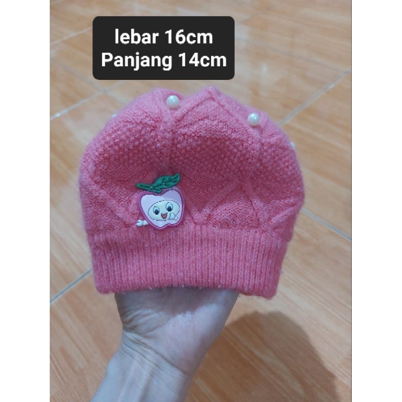 Topi anak preloved secondhand seken bekas. Topi perempuan / cewek anak-anak