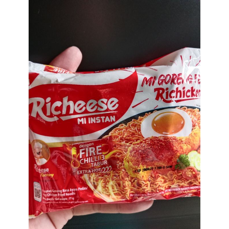 

Richeese Mie Goreng Pedas Richicken Level 3 Kemasan 77 Gram