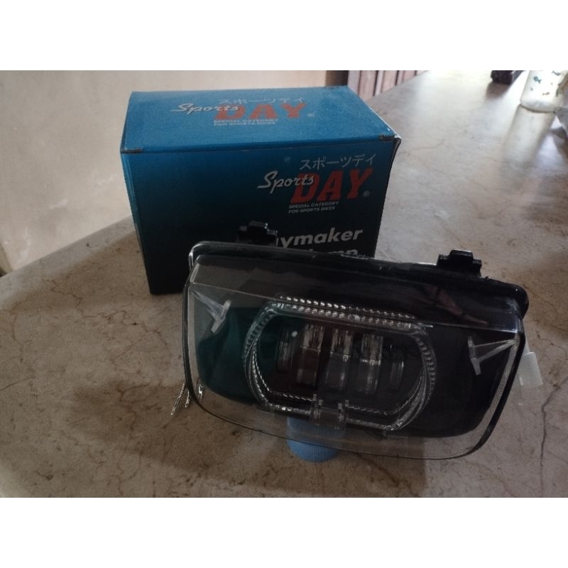 lampu daymaker grand merk day