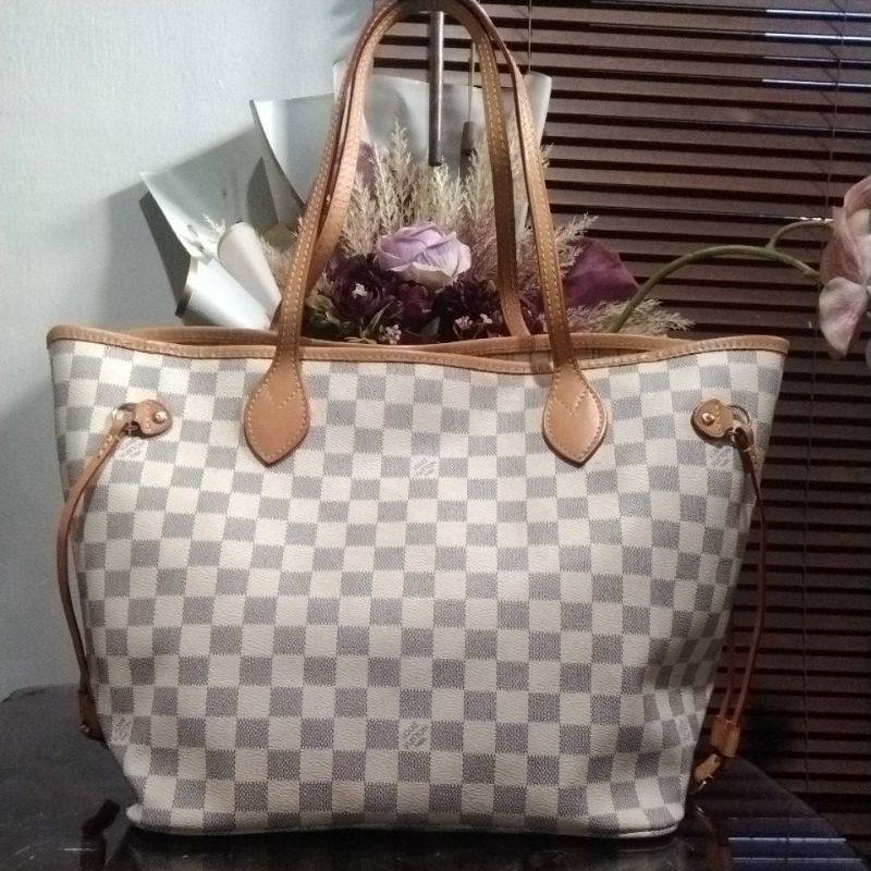 tas preloved / second lv neverfull azure