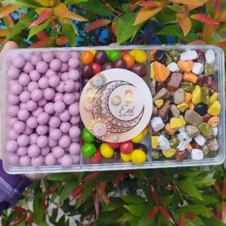 

Paket Coklat Hampers Sekat 3 dan 4