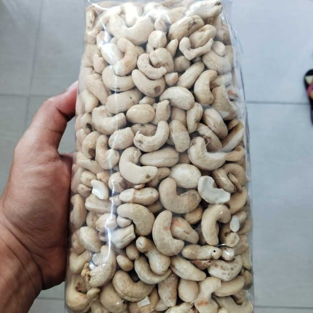 

Kacang Mede Mentah Utuh Murah 1kg