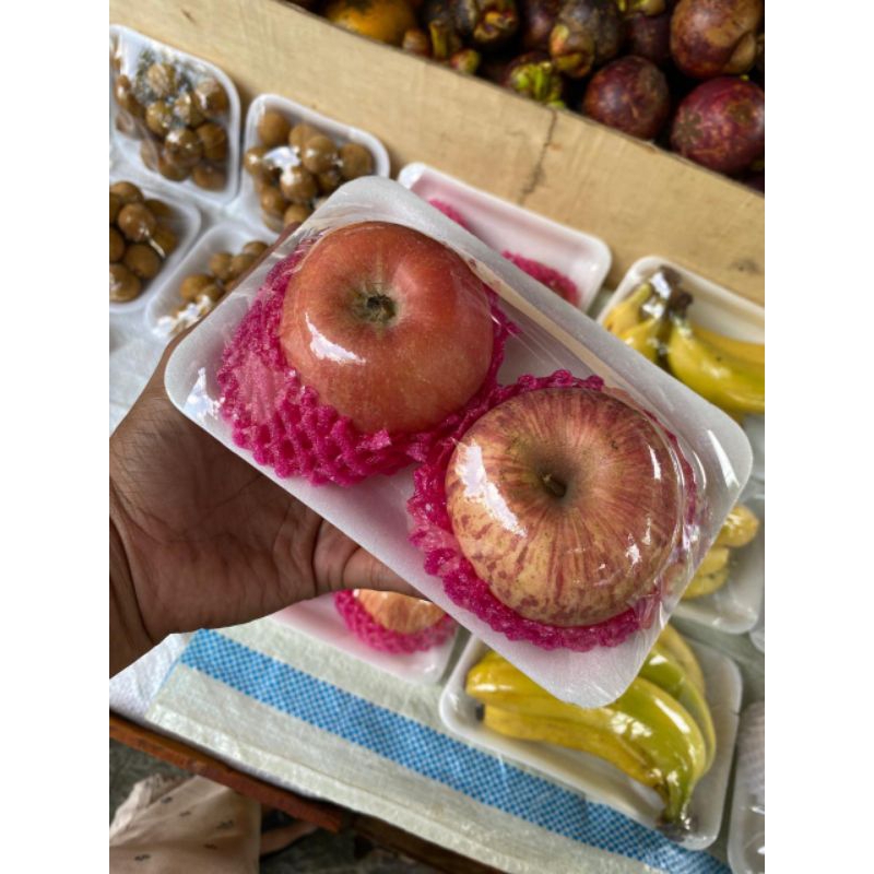 

Buah Apel Fuji Manis Segar isi 2 Buah Paket Hemat