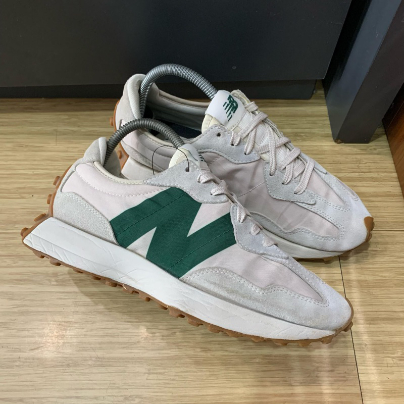 NB 327 WHITE GREEN USED