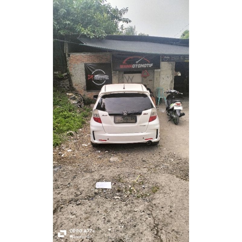 bemper belakang Honda jazz 2013 RS