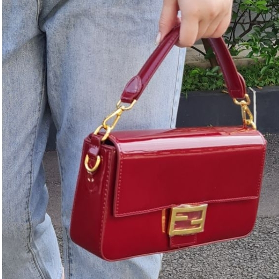 (NEW) Fendi Vintage  Baguette Bag