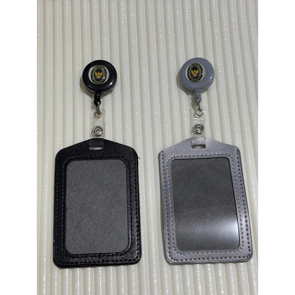 

Yoyo logo Kemenko Kumham Imipas hitam dan abu abu