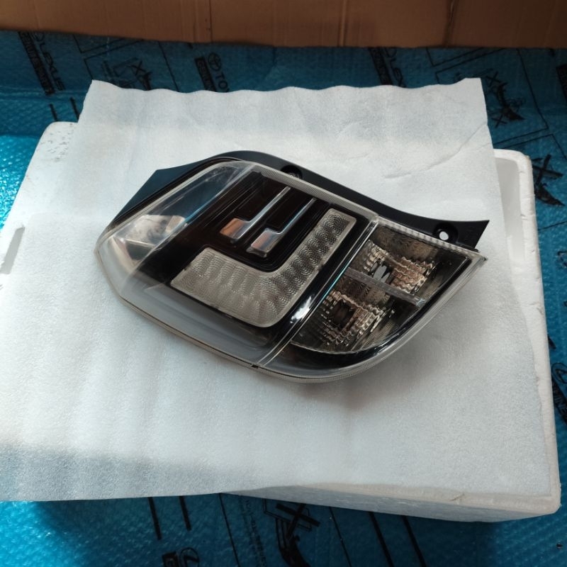 Stoplamp Lampu Belakang Ayla Agya 2017 2018 2019 2020 original kiri