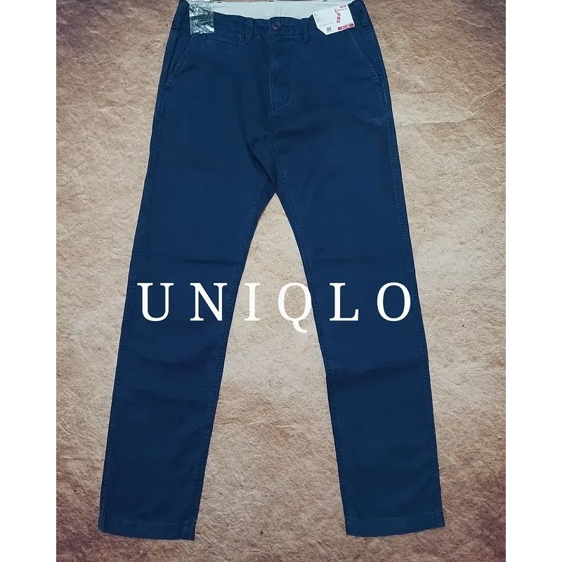 celana chinos uniqlo bahan tebal model standar bekas second preloved