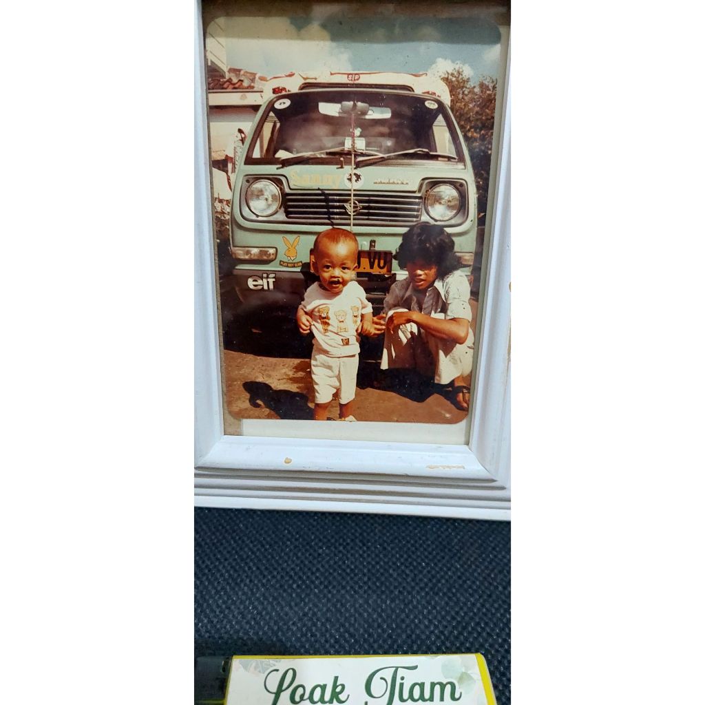 pajangan dinding frame foto jadul original dengan mobil kuno LECET HALUS