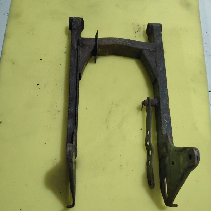 swing arm suzuki a100 a 100 econos ori