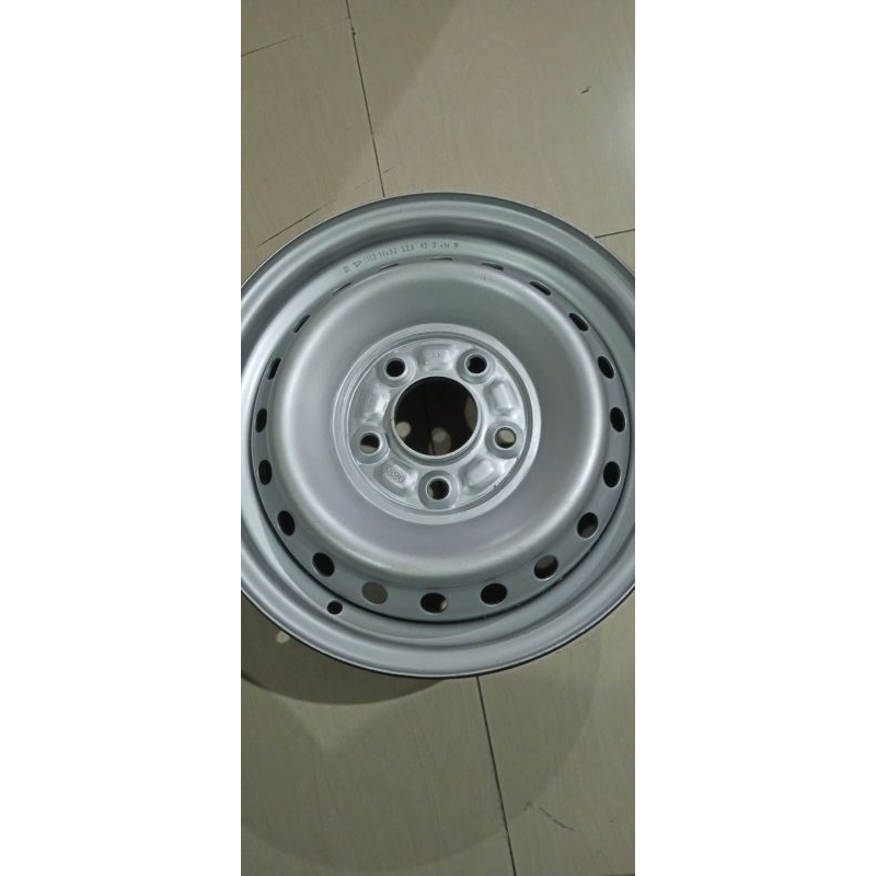 velg besi/kaleng mobil