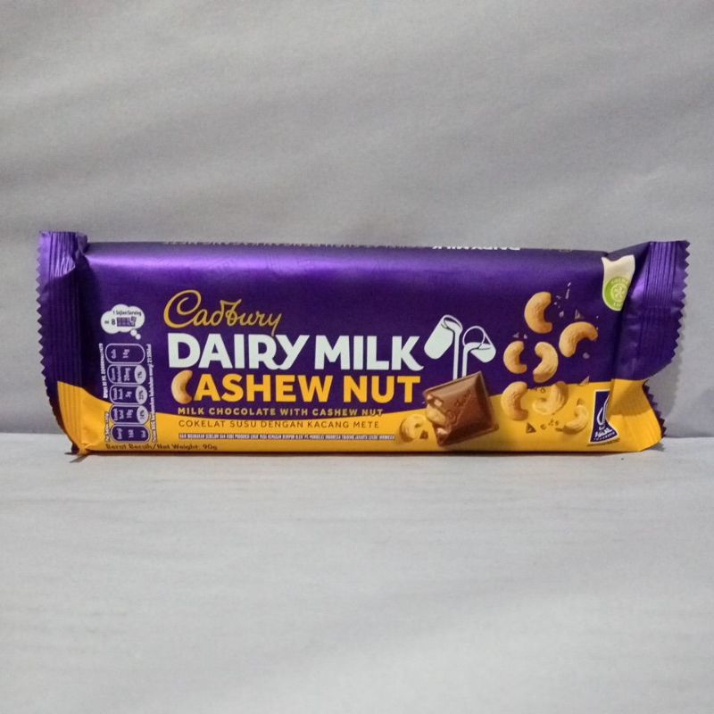 

Cadbury Dairy Milk Chocolate Cashew Nut 90g