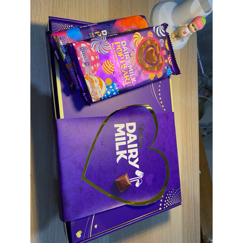 

BOX VALENTINE DAIRY MILK LIMITED EDITION!!