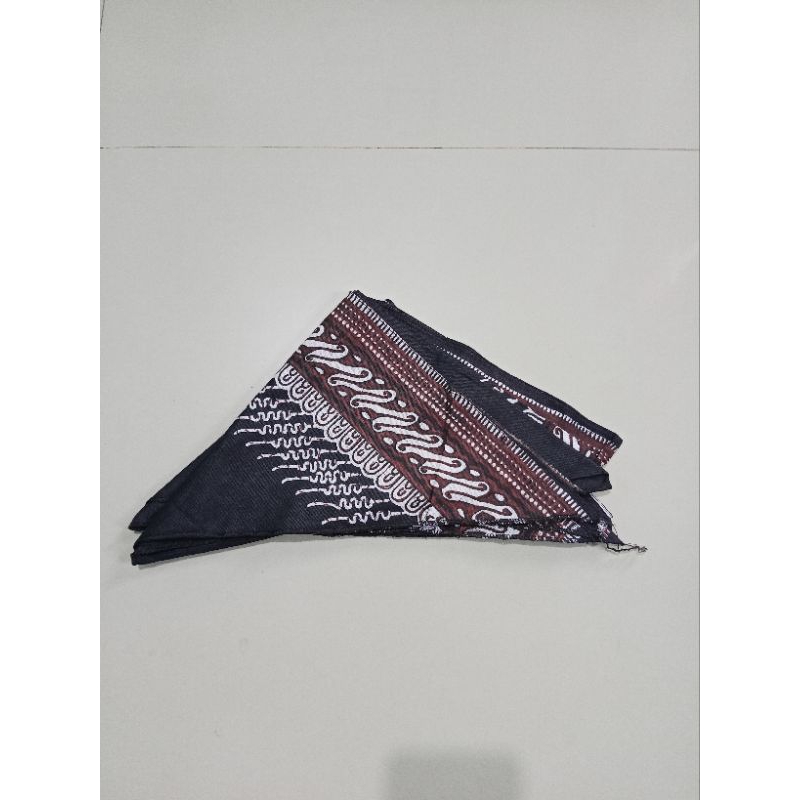 IKAT KEPALA SEGITIGA BATIK/TRADISIONAL