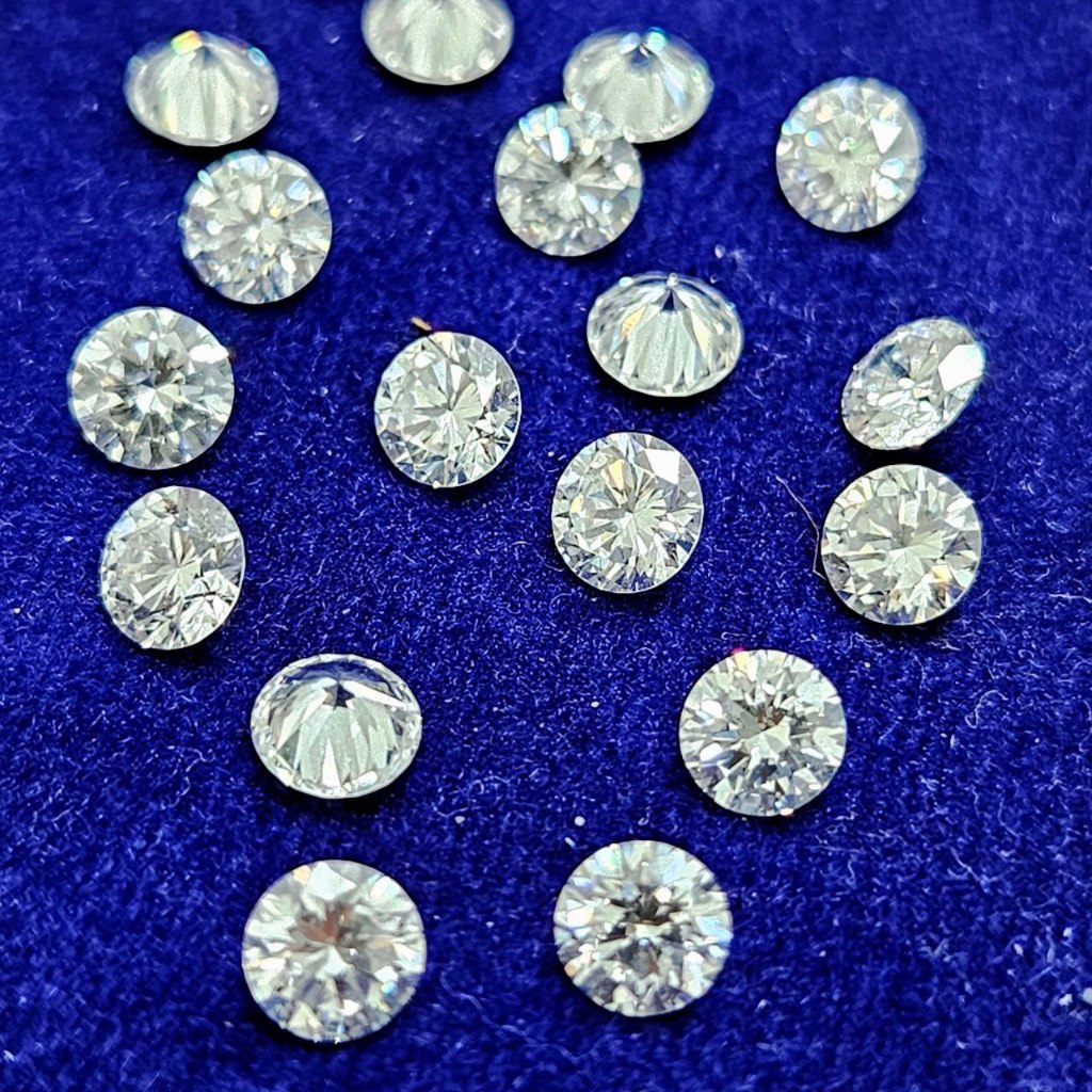 ROUND BRILLIANT TABUR (CVD) E/F - VVS 0.30 CARAT 4.20mm