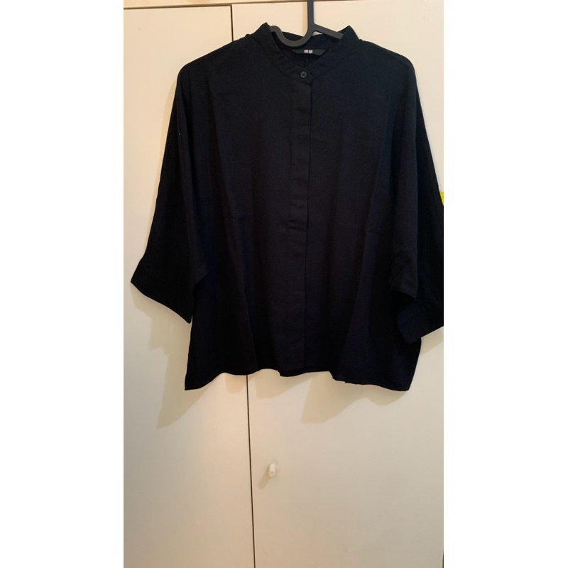 Kemeja Rayon Uniqlo