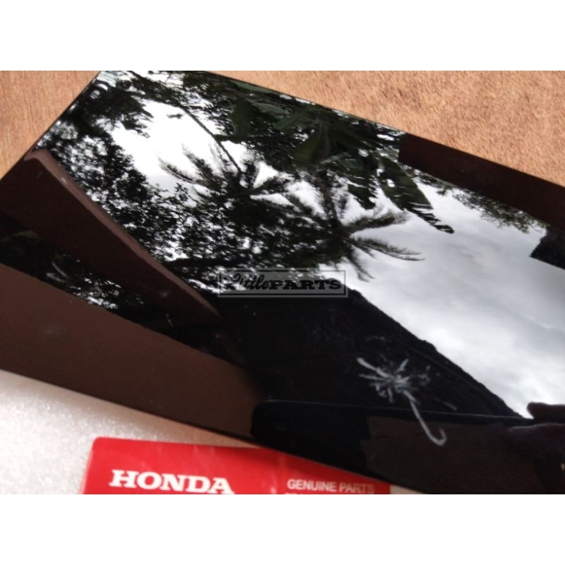 Cover tail sambungan body honda karisma 125 D ori original ahm
