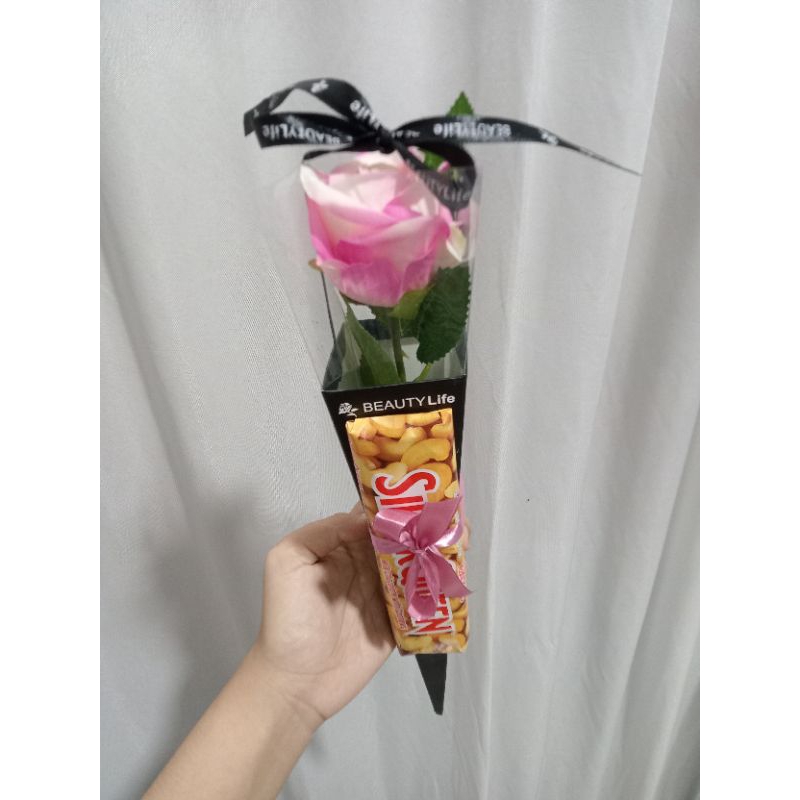 READY bouquet bunga + coklat Silverqueen
