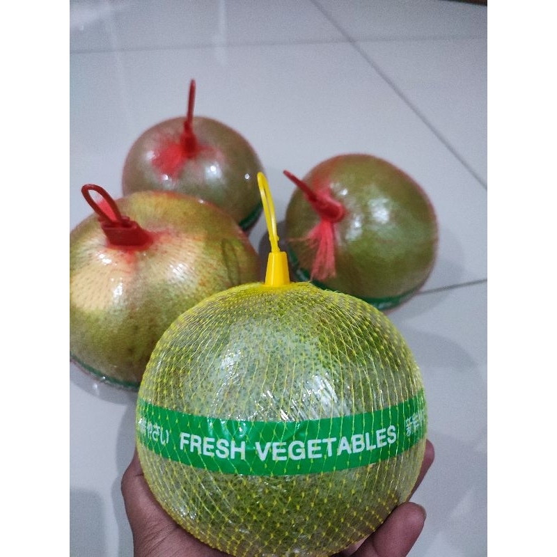 

Paket 4 Buah Jeruk Pamelo Madu berat 1 kg - 1,2 kg