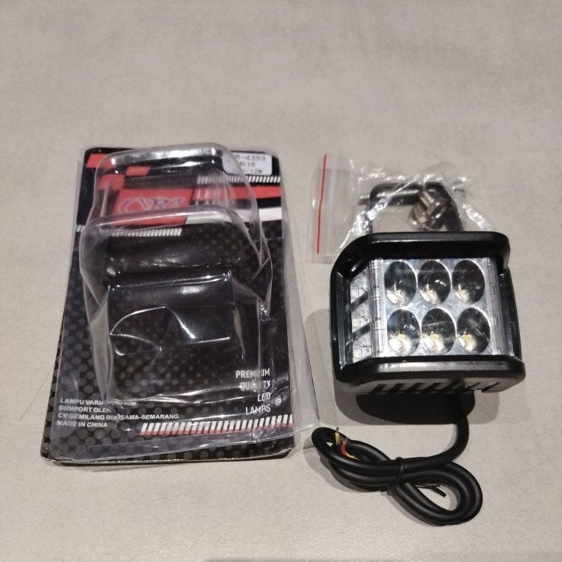 LAMPU TEMBAK CR 7 CR7 LED SOROT STROBO BIRU 6MATA 6 MATA KOTAK PLASTIK 12WATT 36VOLT