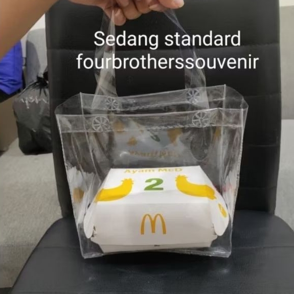 

Tas Tenteng Mika Standard (R004) TIDAK PAKAI BENANG Ready Stok - Souvenir CUSTOM Wedding, Ultah, Aqiqah, Manyue