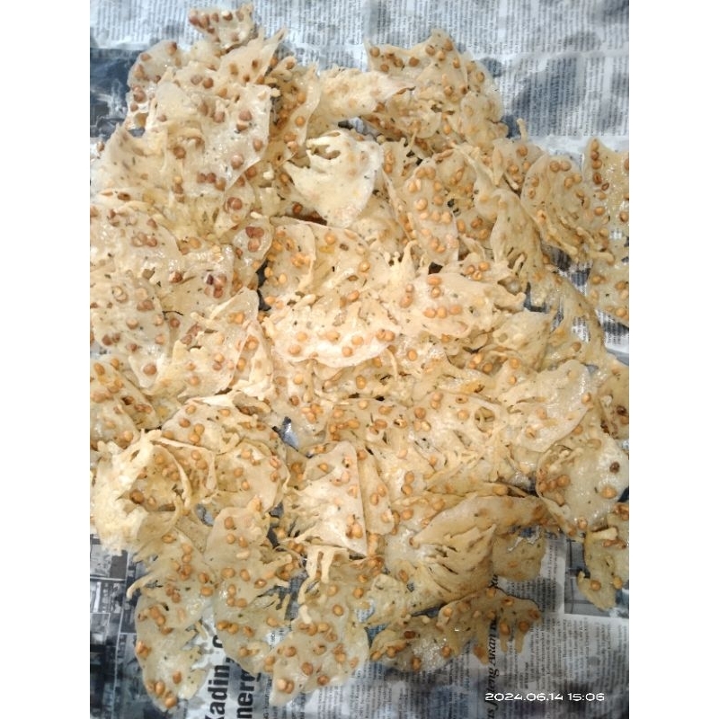 

Peyek Kedelai putih 250gram