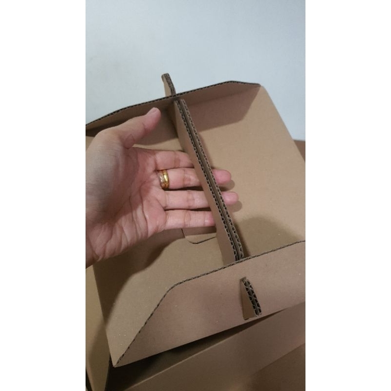 

Dus Model Gable Box / Jinjing 21x12x18 (min order 50 pcs)