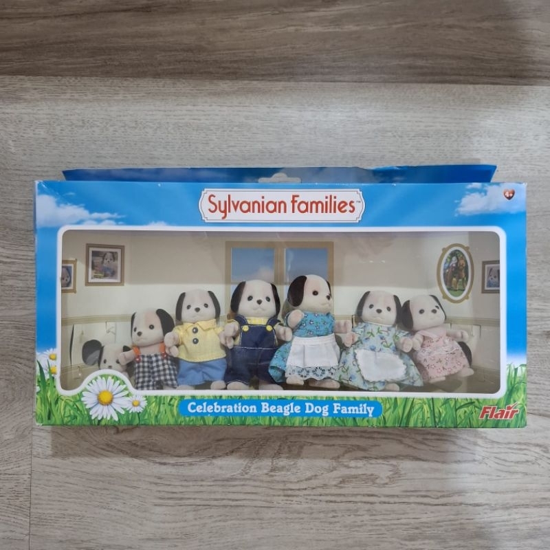 Sylvanian Celebration Beagle Dog Family