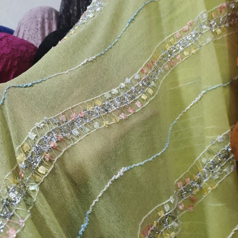 kain Tille  bordir - bahan antik - kain pesta - kain bordir - kain organdi motif - kain motif lb - k