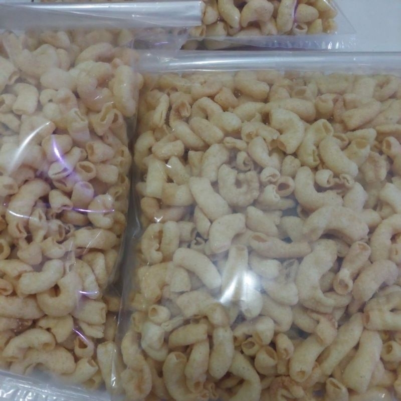 

makaroni kriuk, asin, gurih.. 250gram