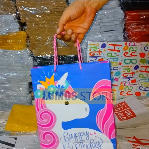 

Paper bag kado ulang tahun motif Unicorn glossy