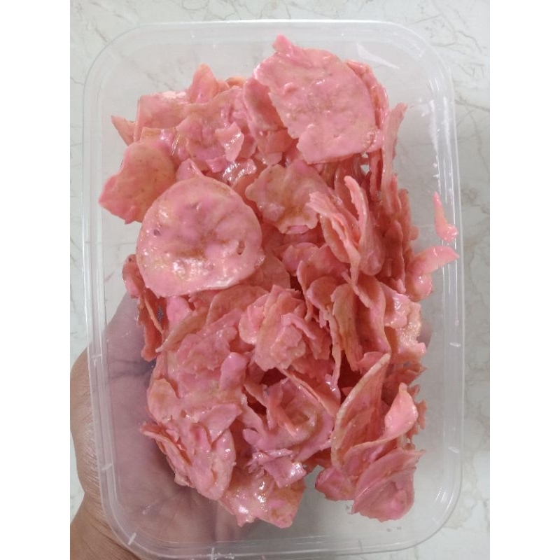 

keripik pisang lumer strawberry/keripik pisang coklat lumer/rasa strawberry/banana chips ukuran thinwall 500ml