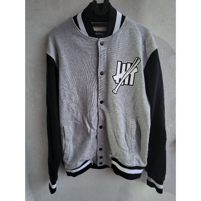 JACKET VARSITY UNDEFEATED