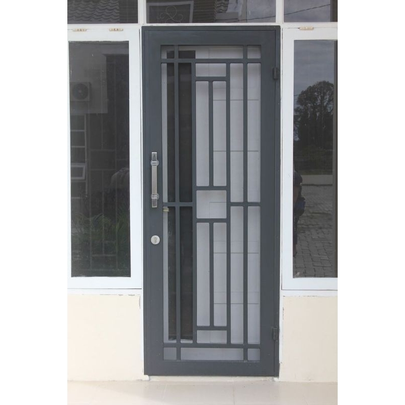 pintu pengaman besi / pintu besi mimalis / pintu teralis / pintu teralis minmalis / pintu besi simpl