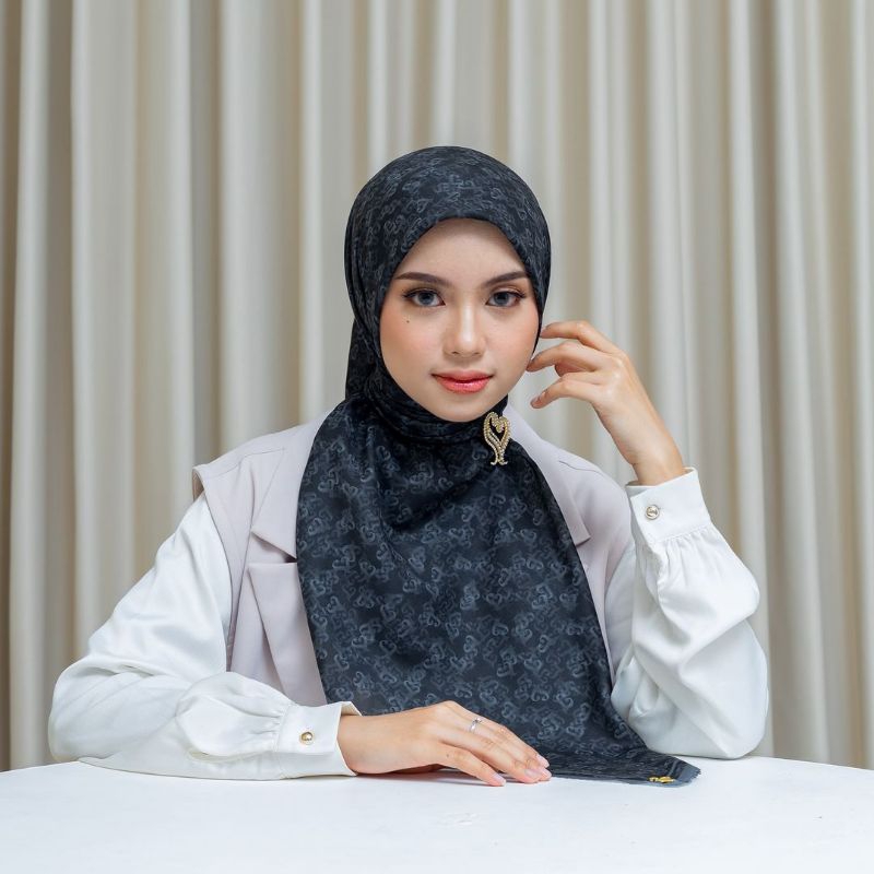 Shasa Scarves Monoshine