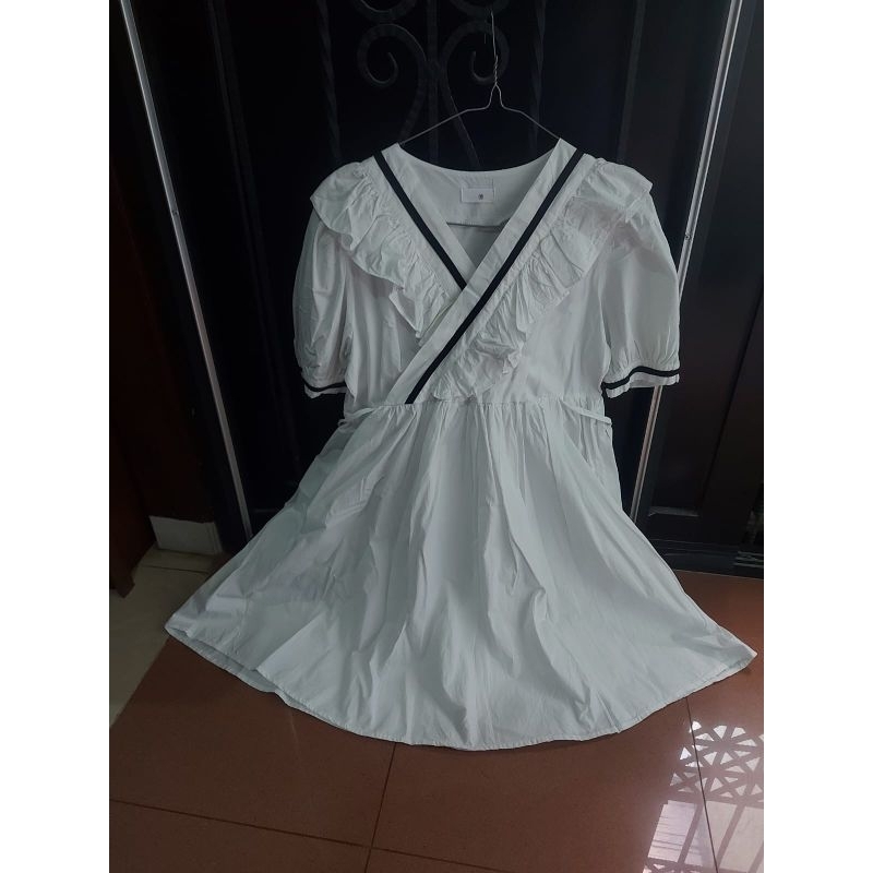 dress ruffle putih poplin korean style